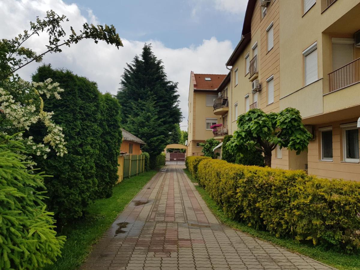Fischer Apartman 3 Хайдусобосло Экстерьер фото