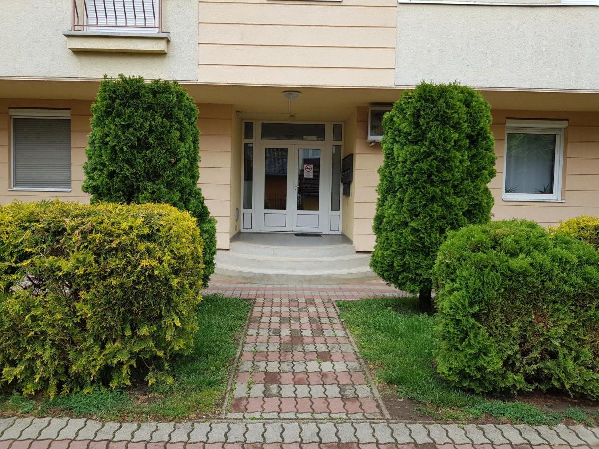 Fischer Apartman 3 Хайдусобосло Экстерьер фото